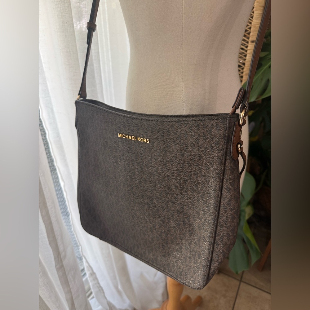 Michael Kors jet set travel large logo messenger Brown Shoulder Bag purse‎